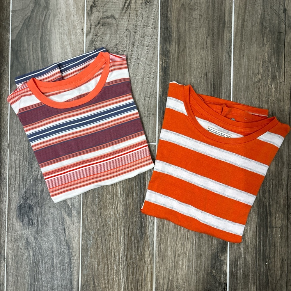 Abercrombie bundle! Two basic crewneck tshirts
